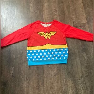 XL Women’s Wonder Woman sweatshirt
